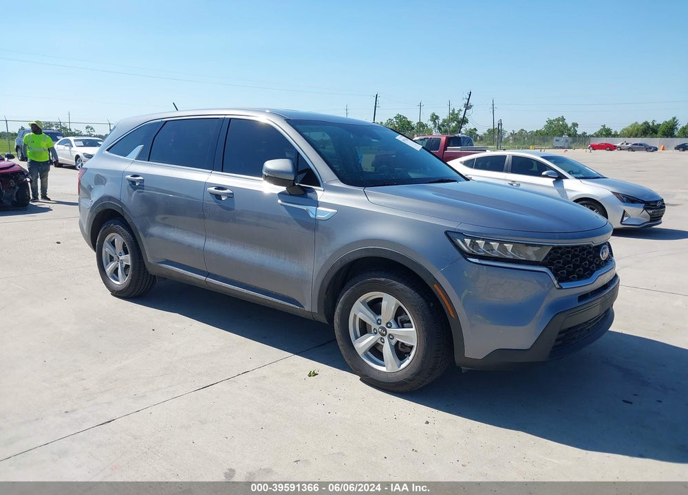 2021 KIA SORENTO LX VIN: 5XYRG4LC8MG025972