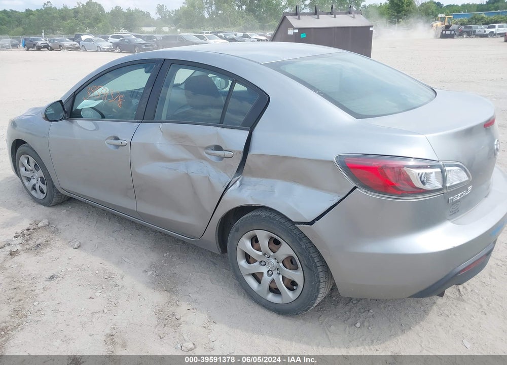2011 MAZDA MAZDA3 VIN: JM1BL1UF4B1902782