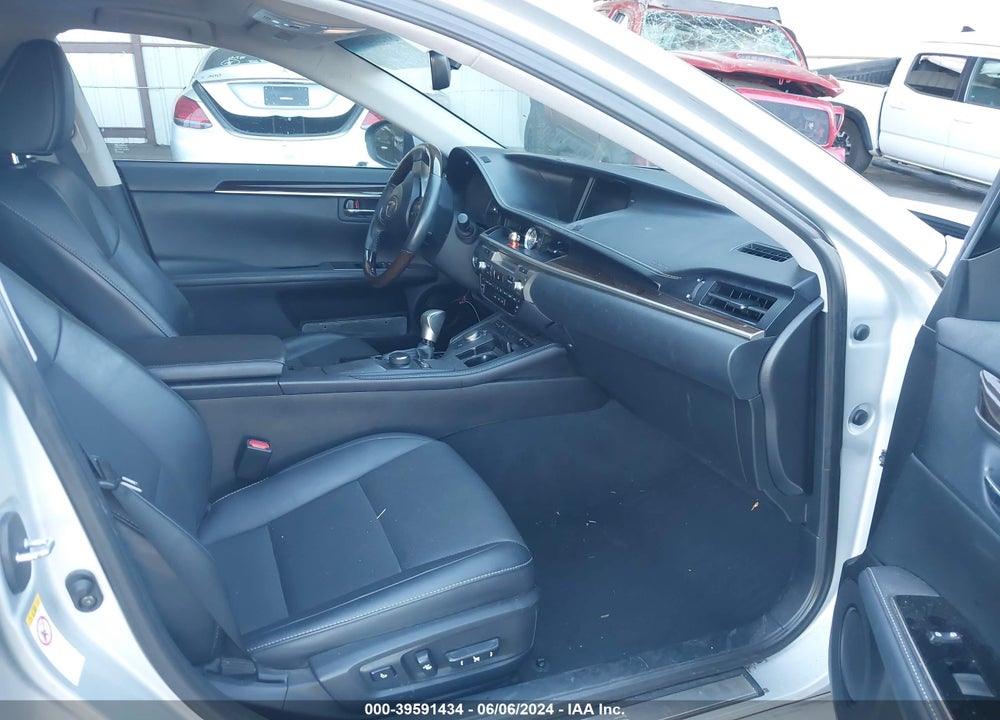 2016 LEXUS ES 350 VIN: 58ABK1GG8GU011640