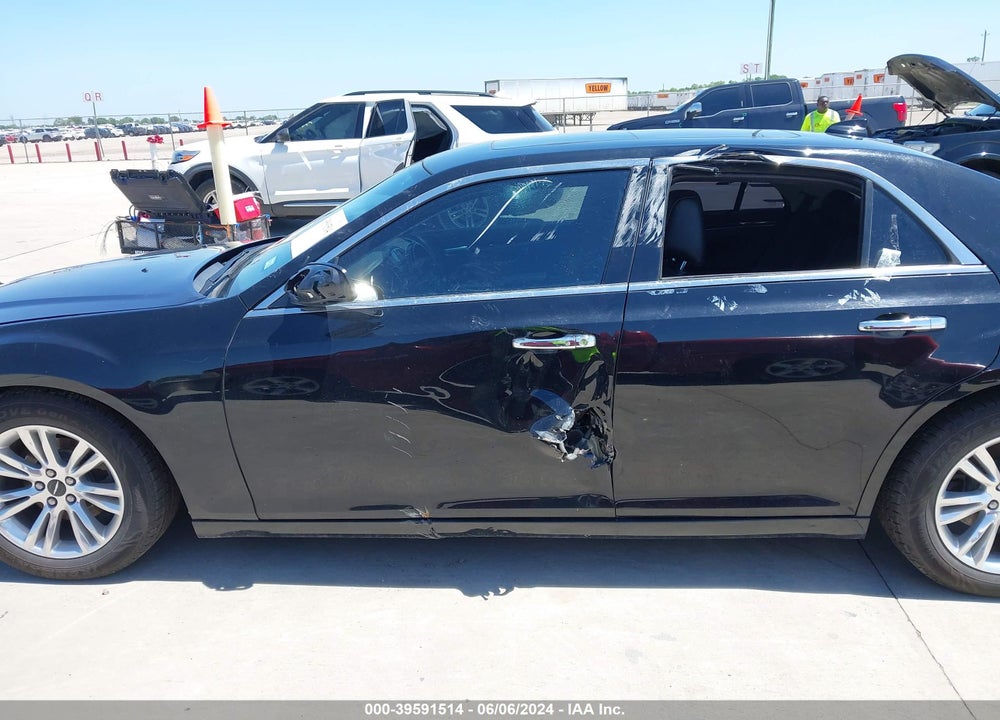 2017 CHRYSLER 300C VIN: 2C3CCAEGXHH565223