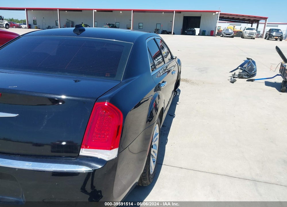 2017 CHRYSLER 300C VIN: 2C3CCAEGXHH565223