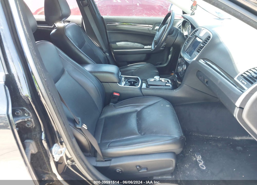 2017 CHRYSLER 300C VIN: 2C3CCAEGXHH565223