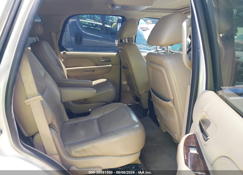 2010 CADILLAC ESCALADE PREMIUM VIN: 1GYUKCEF5AR218517