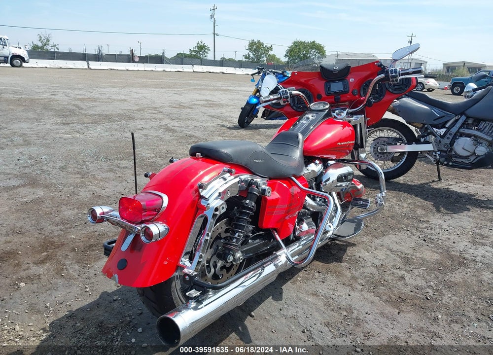 2017 HARLEY-DAVIDSON FLHR ROAD KING VIN: 1HD1FBC39HB623359