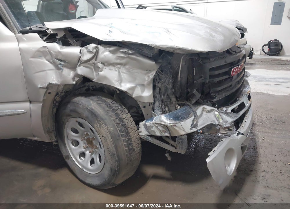 2004 GMC SIERRA 1500 SLE VIN: 2GTEC19T241299923