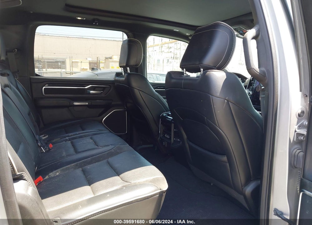2019 RAM 1500 LAIE  4X4 5'7 BOX VIN: 1C6SRFJT3KN725583