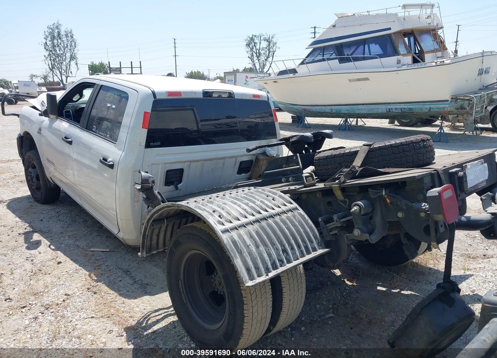 2022 RAM 3500 BIG HORN  4X4 8' BOX VIN: 3C63RRHL6NG415873