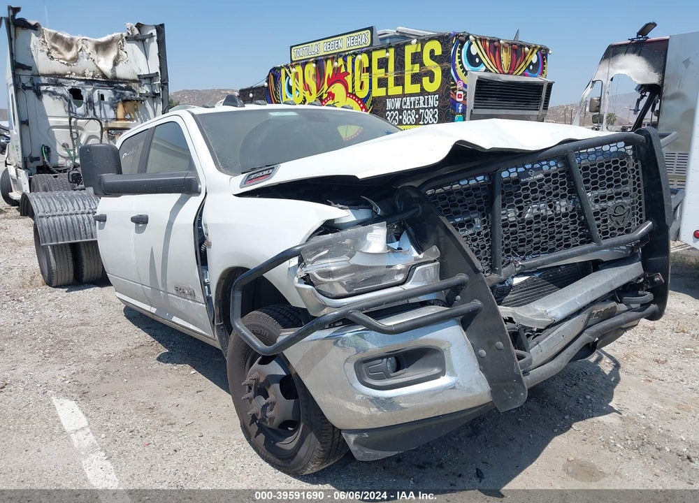2022 RAM 3500 BIG HORN  4X4 8' BOX VIN: 3C63RRHL6NG415873