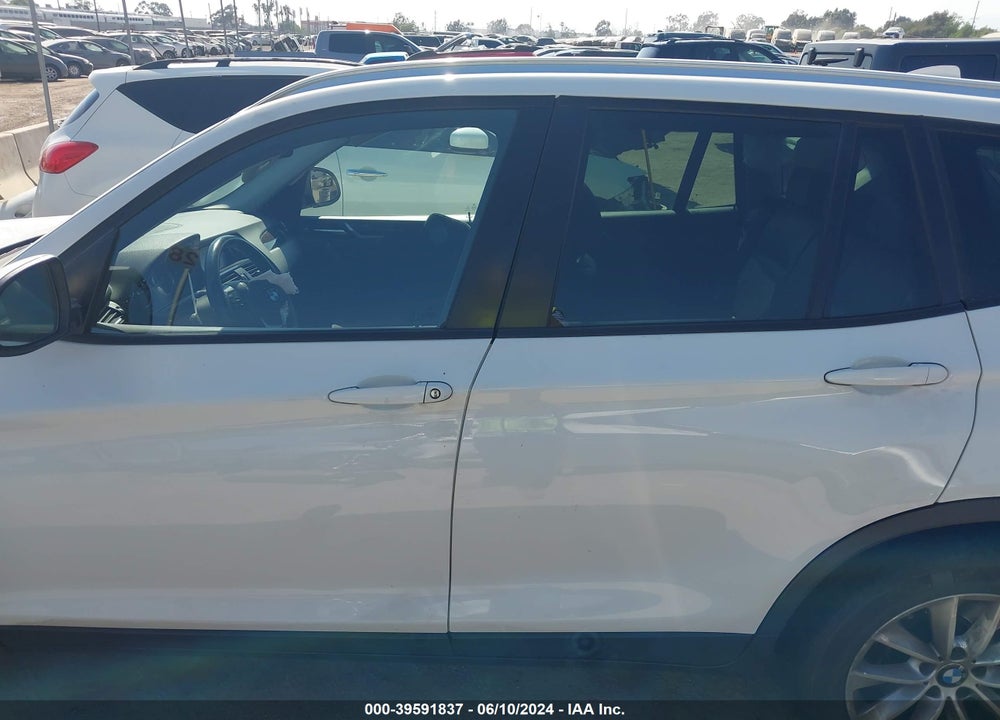 2017 BMW X3 SDRIVE28I VIN: 5UXWZ7C57H0T43558