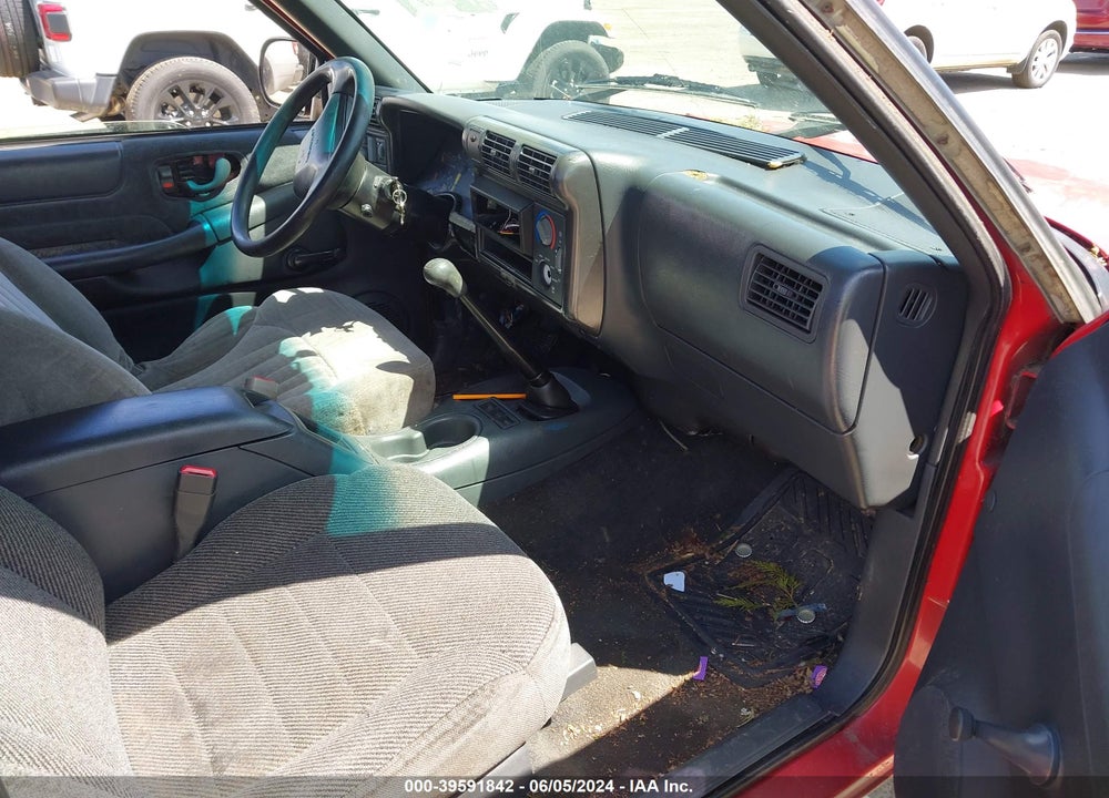 1994 CHEVROLET S TRUCK S10 VIN: 1GCCS19ZXR8136066
