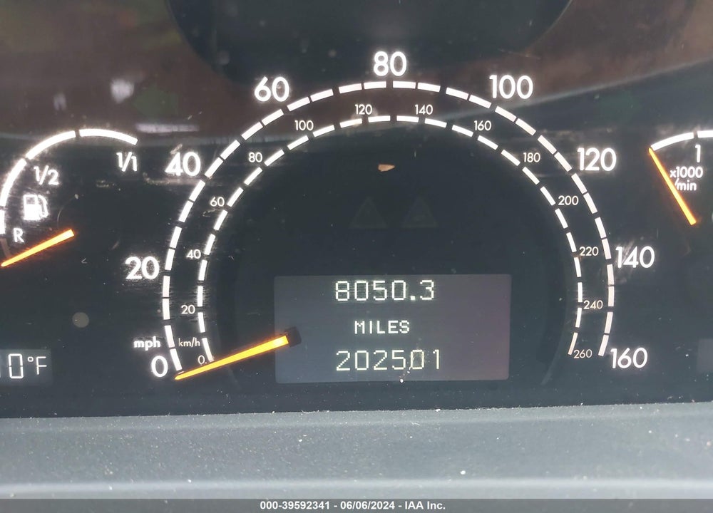 2001 MERCEDES-BENZ S 500 VIN: WDBNG75J51A149137