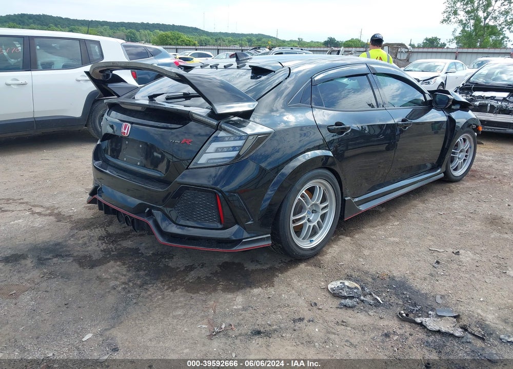 2018 HONDA CIVIC TYPE-R TOURING VIN: SHHFK8G75JU202212