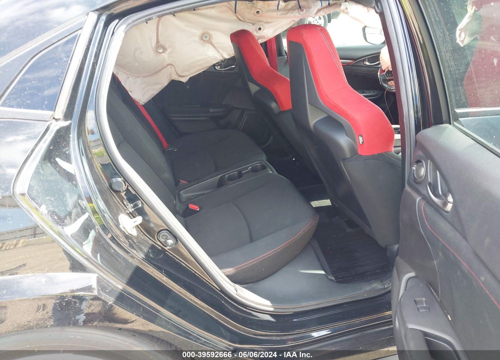 2018 HONDA CIVIC TYPE-R TOURING VIN: SHHFK8G75JU202212