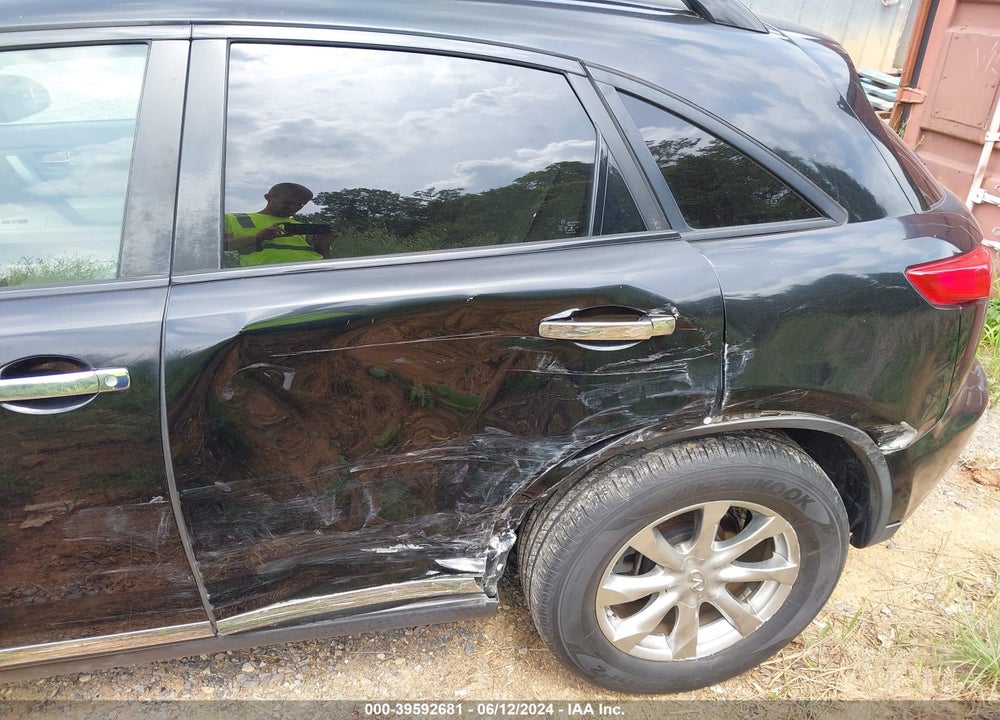 2008 INFINITI FX35 VIN: JNRAS08W38X209128