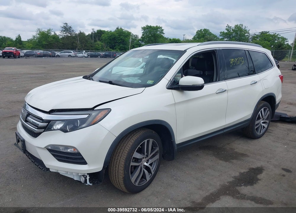 2017 HONDA PILOT TOURING VIN: 5FNYF6H99HB101736