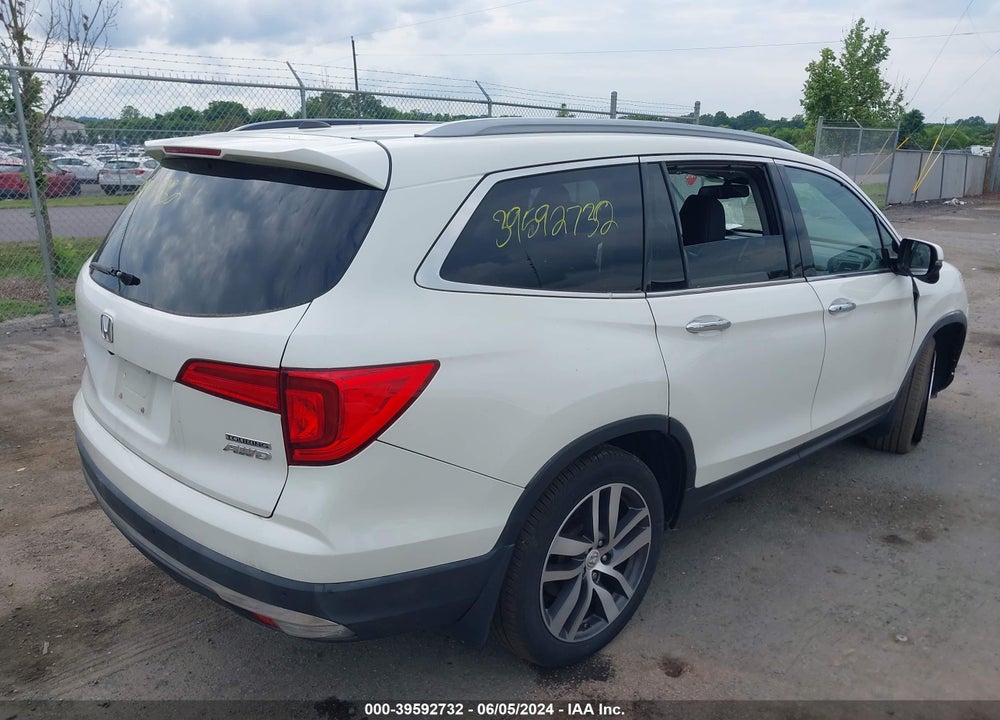 2017 HONDA PILOT TOURING VIN: 5FNYF6H99HB101736