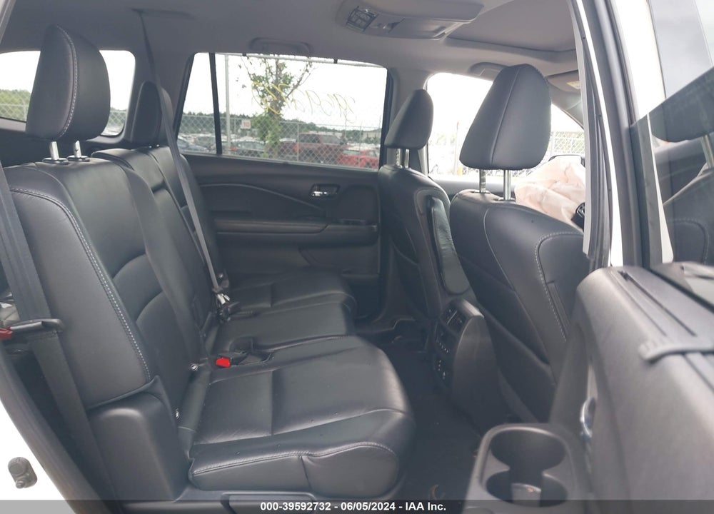 2017 HONDA PILOT TOURING VIN: 5FNYF6H99HB101736