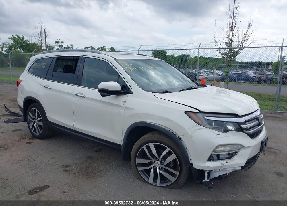 2017 HONDA PILOT TOURING VIN: 5FNYF6H99HB101736