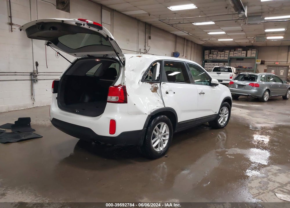 2015 KIA SORENTO LX VIN: 5XYKTCA65FG568896