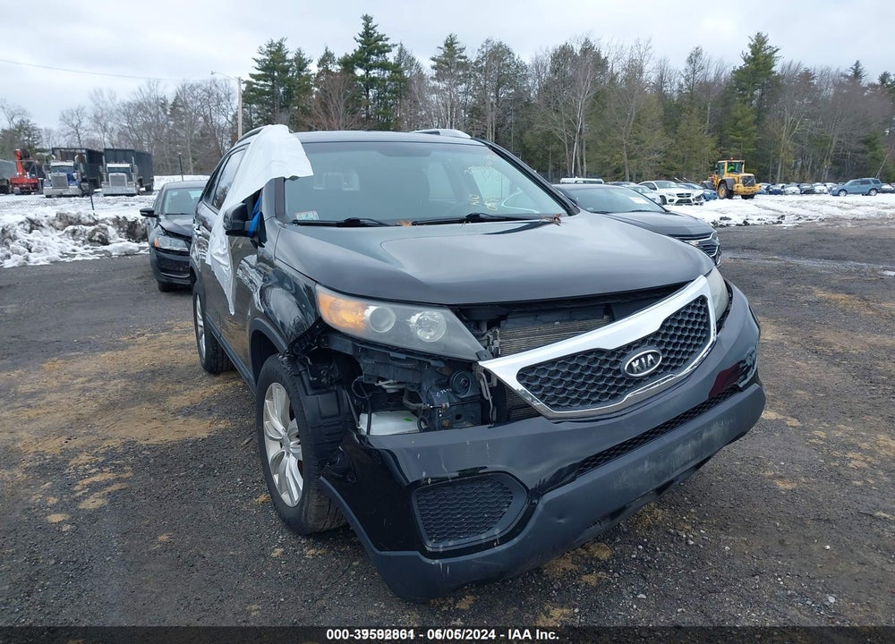 2011 KIA SORENTO LX V6 VIN: 5XYKT4A25BG066547