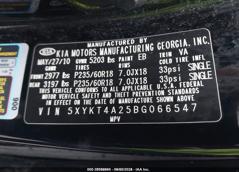 2011 KIA SORENTO LX V6 VIN: 5XYKT4A25BG066547