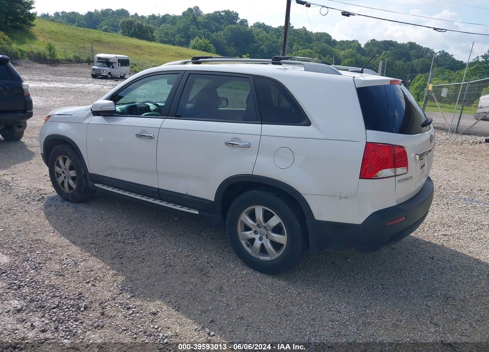 2013 KIA SORENTO VIN: 5XYKT3A66DG421404