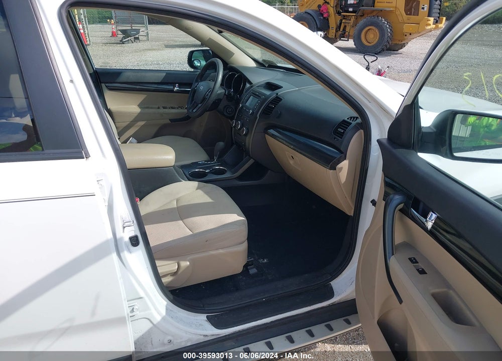 2013 KIA SORENTO VIN: 5XYKT3A66DG421404