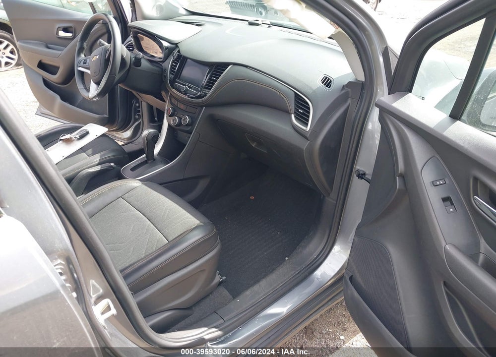 2020 CHEVROLET TRAX AWD LT VIN: 3GNCJPSB2LL296316
