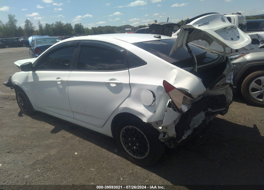 2016 HYUNDAI ACCENT SE VIN: KMHCT4AE2GU017323