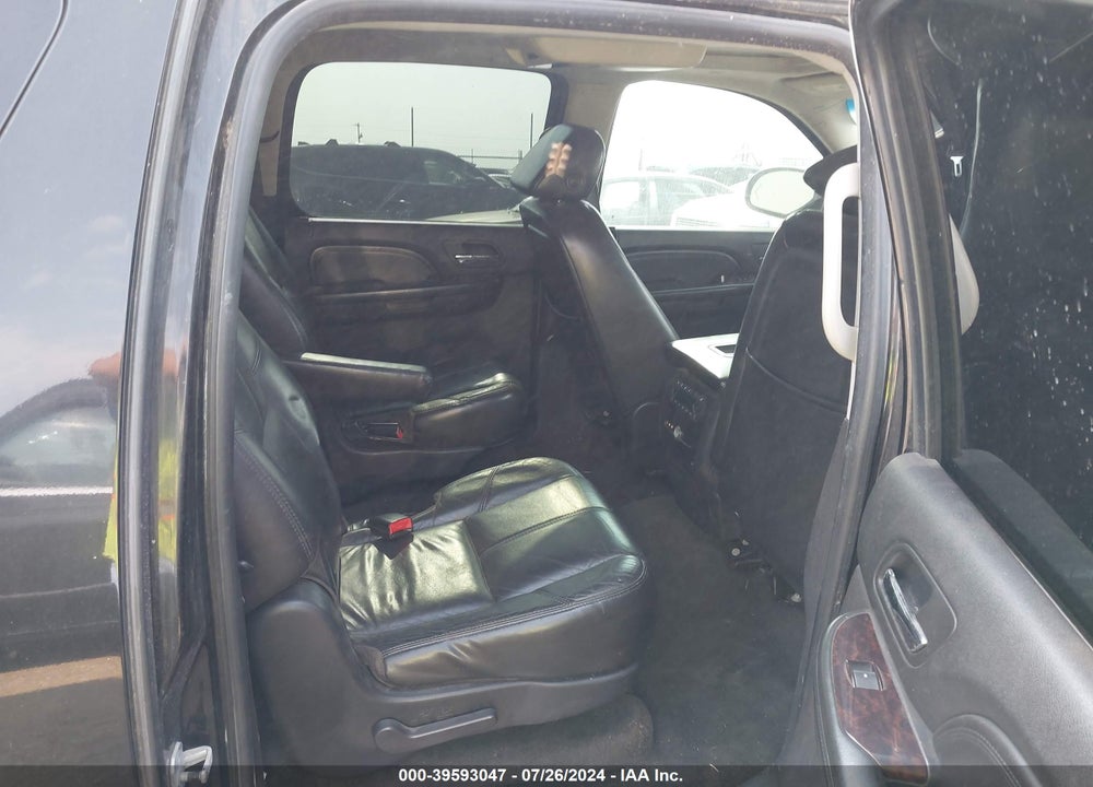 2007 GMC YUKON XL 1500 DENALI VIN: 1GKFK66897J242086
