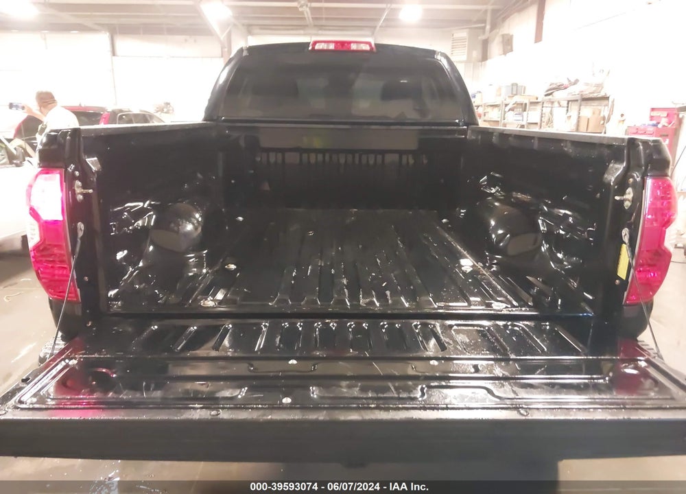 2019 TOYOTA TUNDRA SR5 5.7L V8 VIN: 5TFUW5F19KX795234