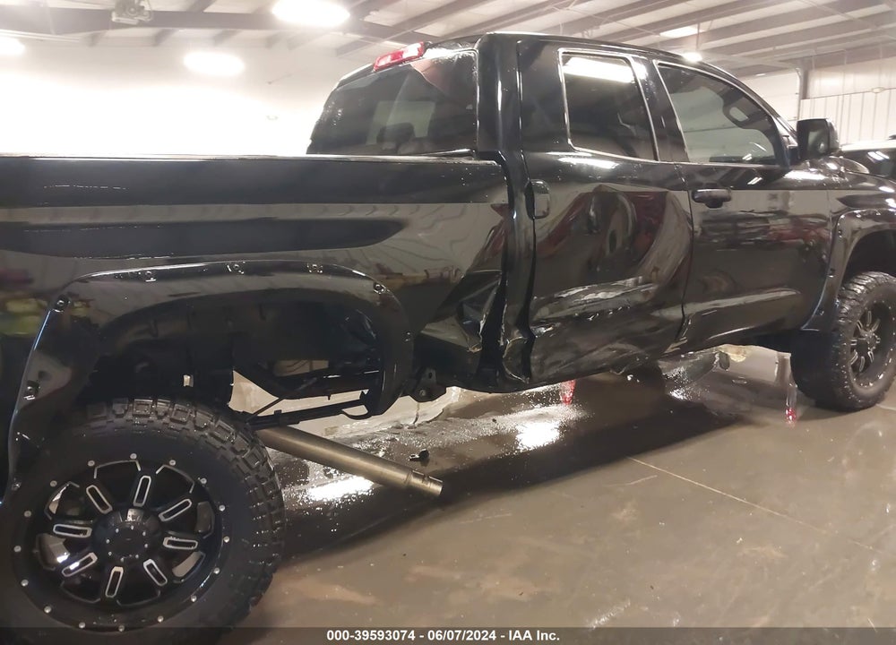 2019 TOYOTA TUNDRA SR5 5.7L V8 VIN: 5TFUW5F19KX795234