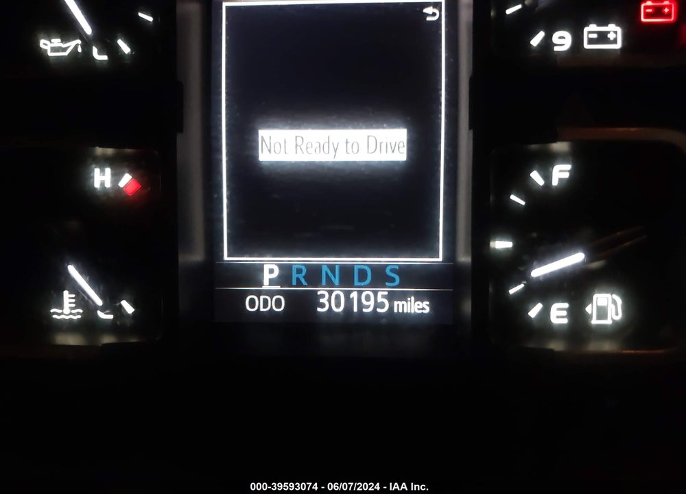 2019 TOYOTA TUNDRA SR5 5.7L V8 VIN: 5TFUW5F19KX795234