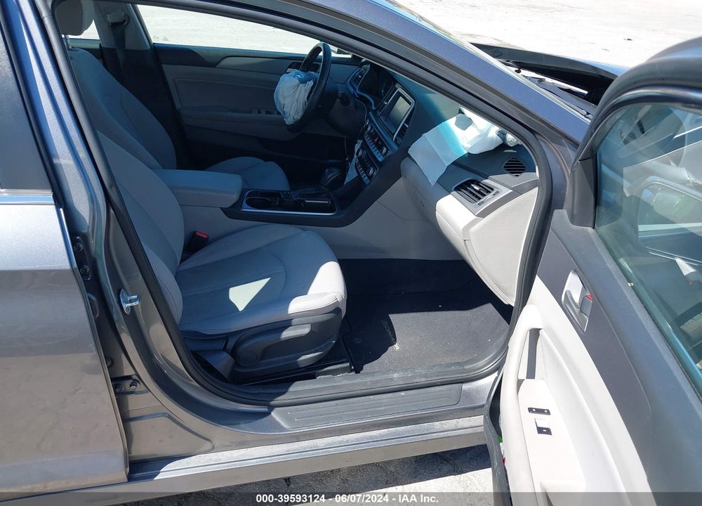2018 HYUNDAI SONATA SEL VIN: 5NPE34AF6JH650530