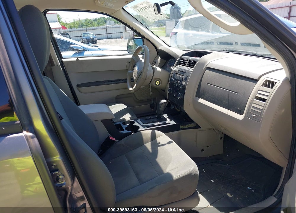 2010 FORD ESCAPE XLS VIN: 1FMCU9C77AKC64185