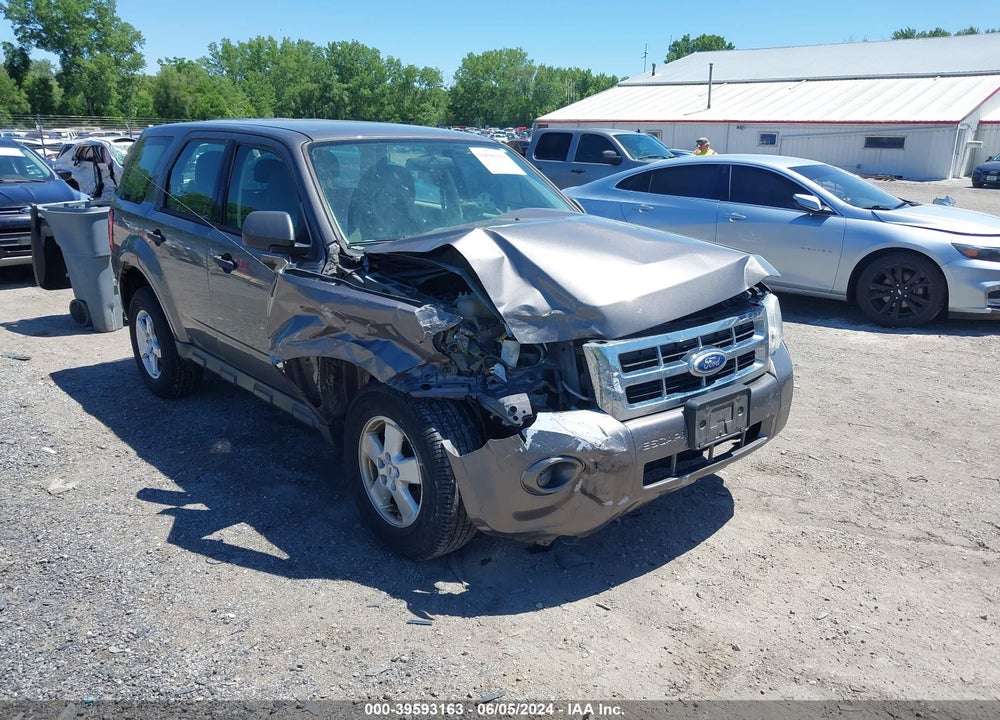 2010 FORD ESCAPE XLS VIN: 1FMCU9C77AKC64185