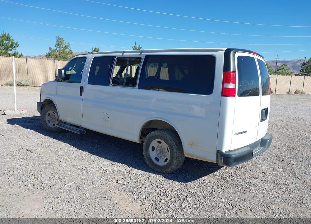 2020 CHEVROLET EXPRESS PASSENGER RWD 2500 REGULAR WHEELBASE LS VIN: 1GAWGEFG4L1174832