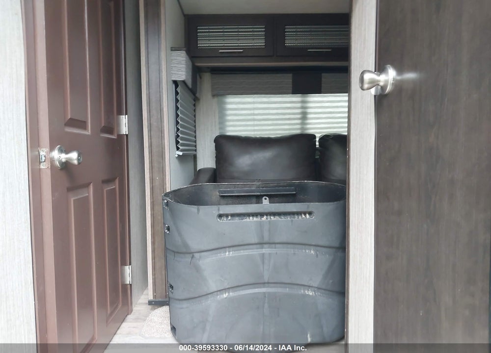 2018 CRUISER FUN FINDER VIN: 5RXAB2924J1368060