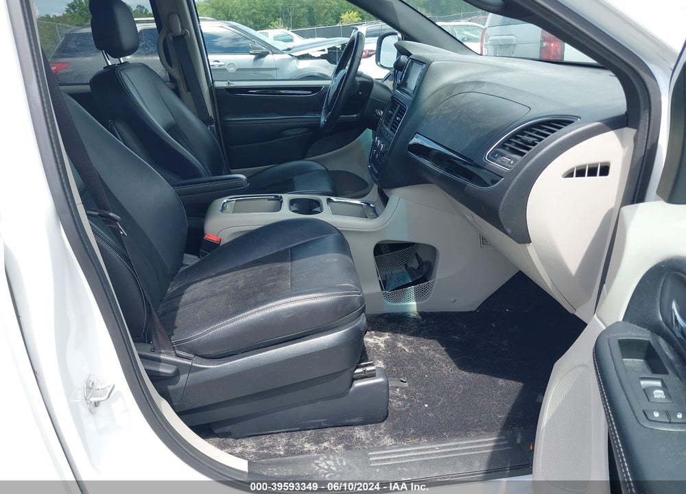 2017 DODGE GRAND CARAVAN SXT VIN: 2C4RDGCG9HR606282