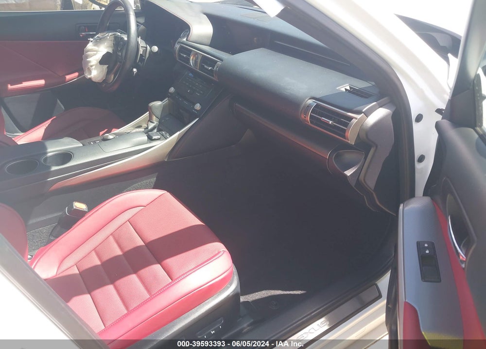 2016 LEXUS IS 350 VIN: JTHBE1D21G5028171