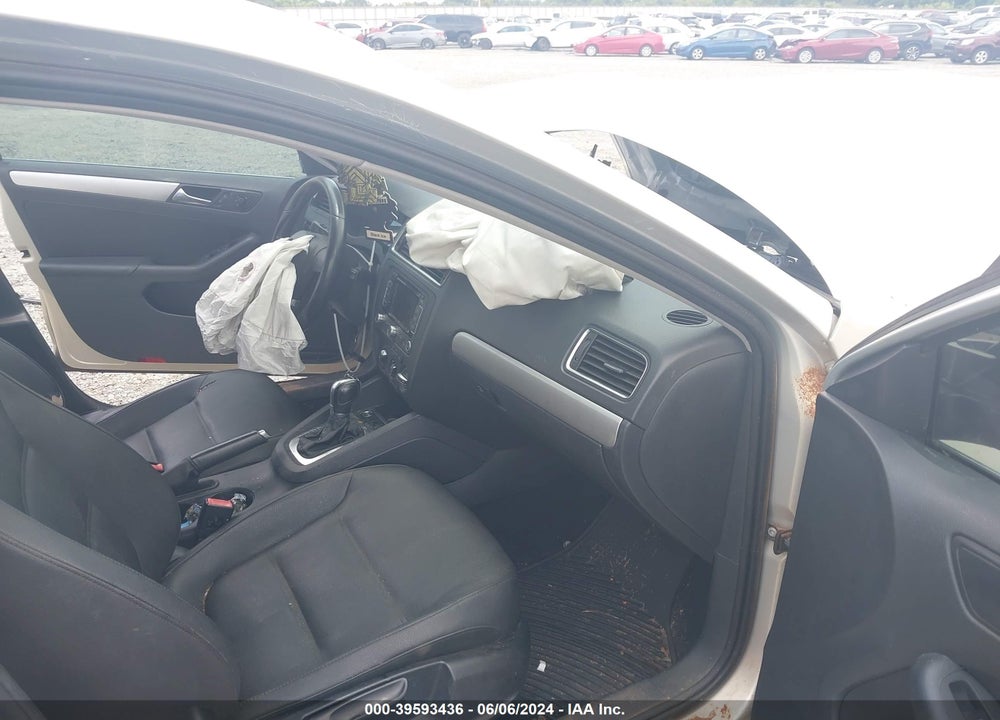 2011 VOLKSWAGEN JETTA 2.0L TDI VIN: 3VWLL7AJ5BM123665