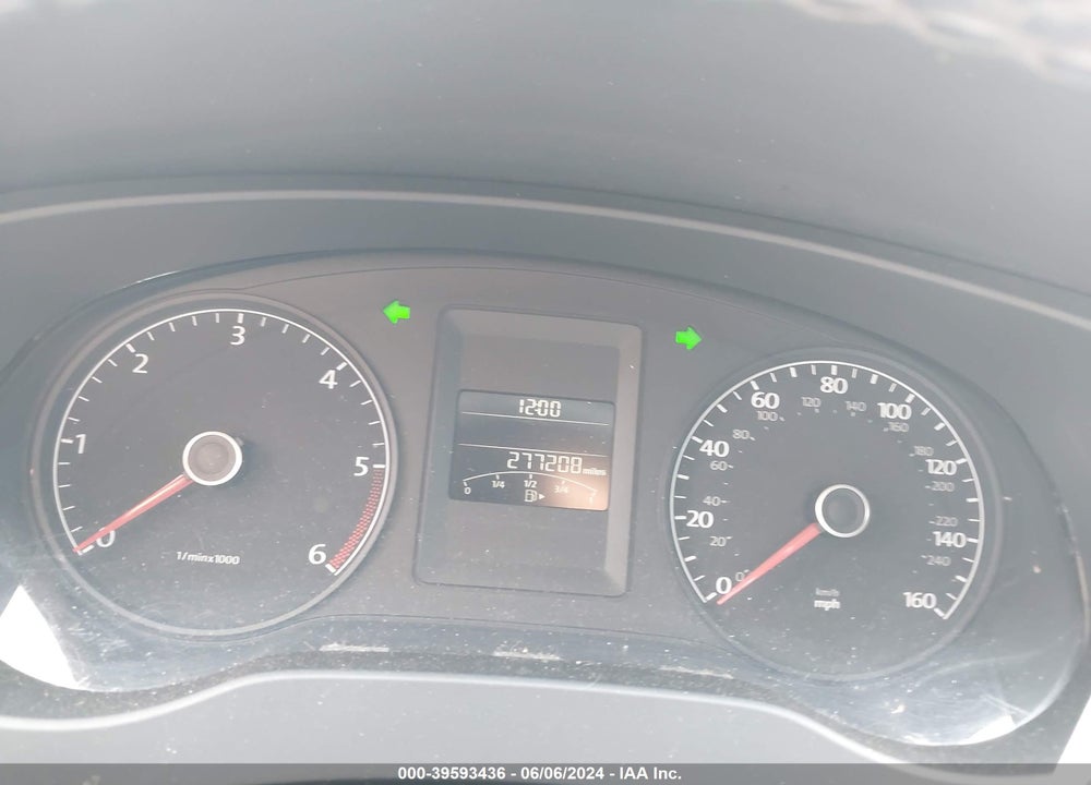 2011 VOLKSWAGEN JETTA 2.0L TDI VIN: 3VWLL7AJ5BM123665