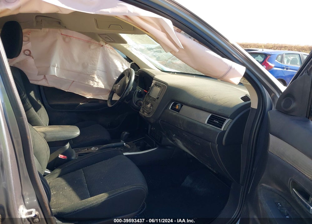 2017 MITSUBISHI OUTLANDER ES VIN: JA4AZ2A33HZ056742