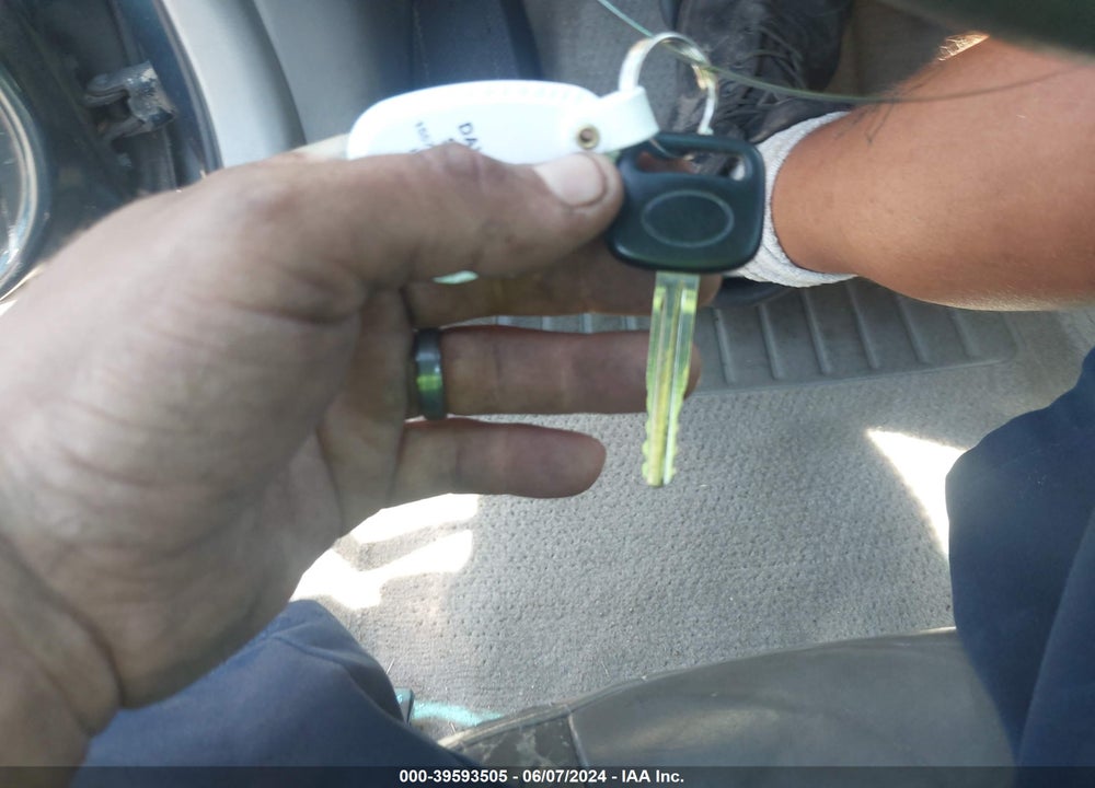 1997 TOYOTA CAMRY LE VIN: 4T1BG22K2VU078337