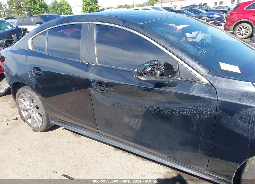 2019 MAZDA 3 PREFERRED PACKAGE VIN: 3MZBPADL9KM106071