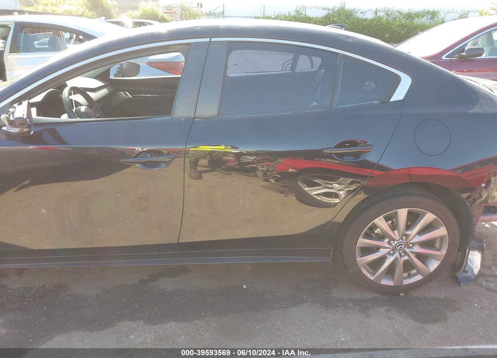 2019 MAZDA 3 PREFERRED PACKAGE VIN: 3MZBPADL9KM106071