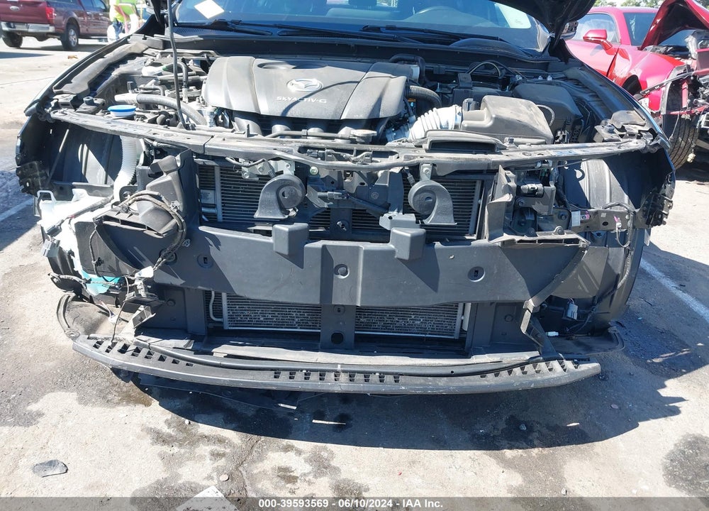 2019 MAZDA 3 PREFERRED PACKAGE VIN: 3MZBPADL9KM106071