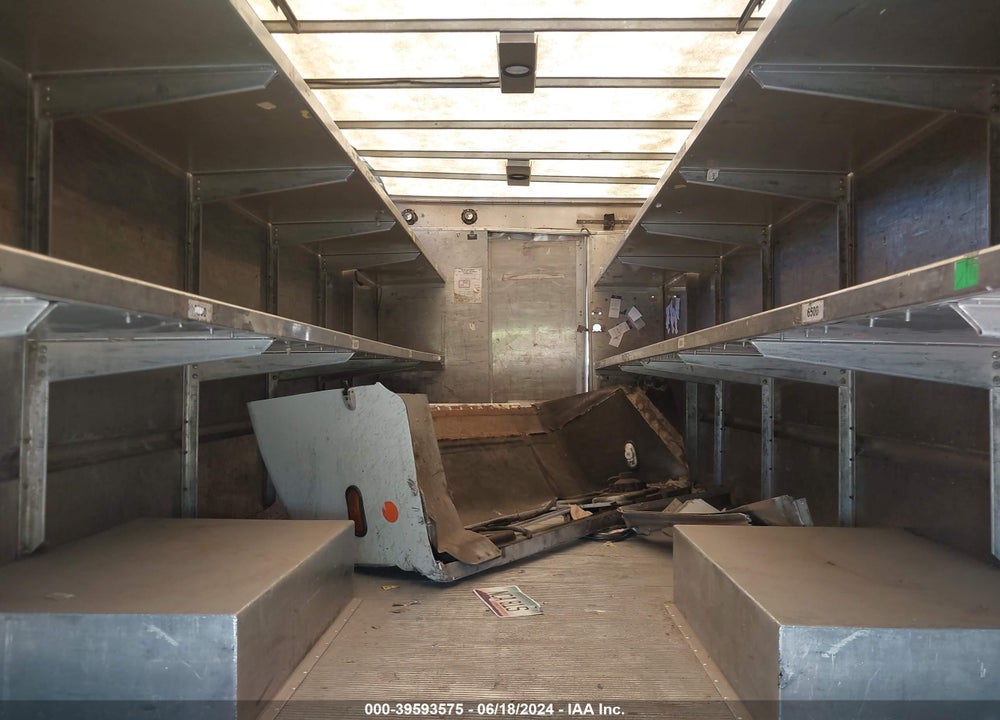 2008 FREIGHTLINER CHASSIS M LINE WALK-IN VAN VIN: 4UZAARDU78CZ58500