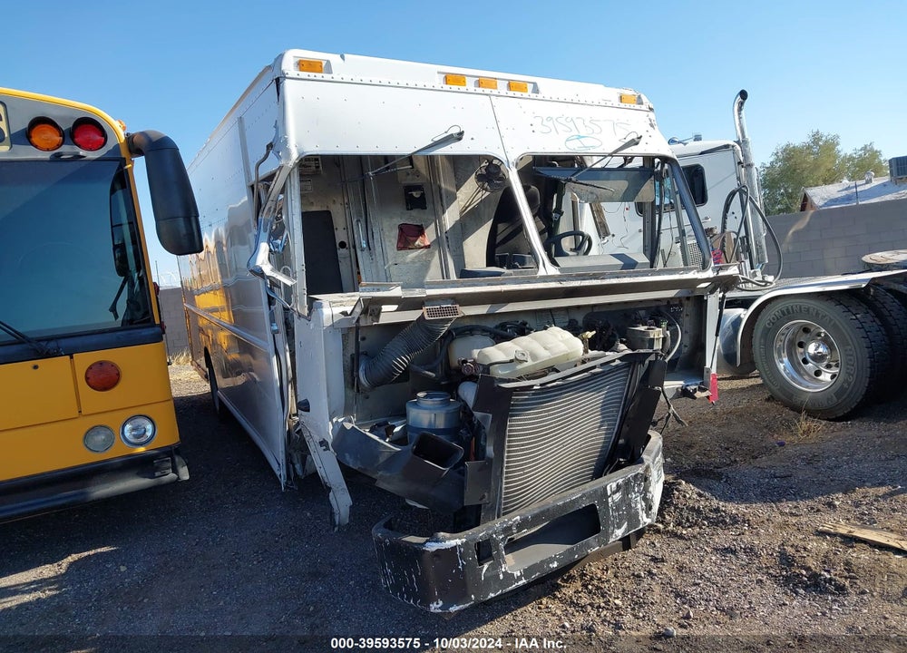 2008 FREIGHTLINER CHASSIS M LINE WALK-IN VAN VIN: 4UZAARDU78CZ58500