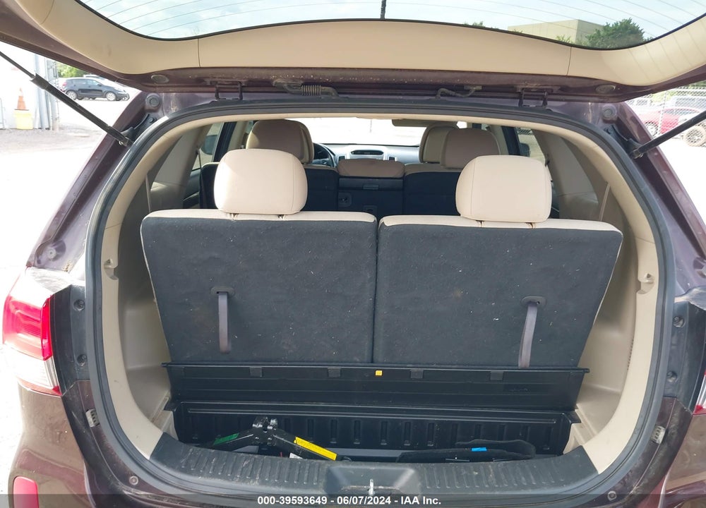 2015 KIA SORENTO LX V6 VIN: 5XYKT4A75FG593456